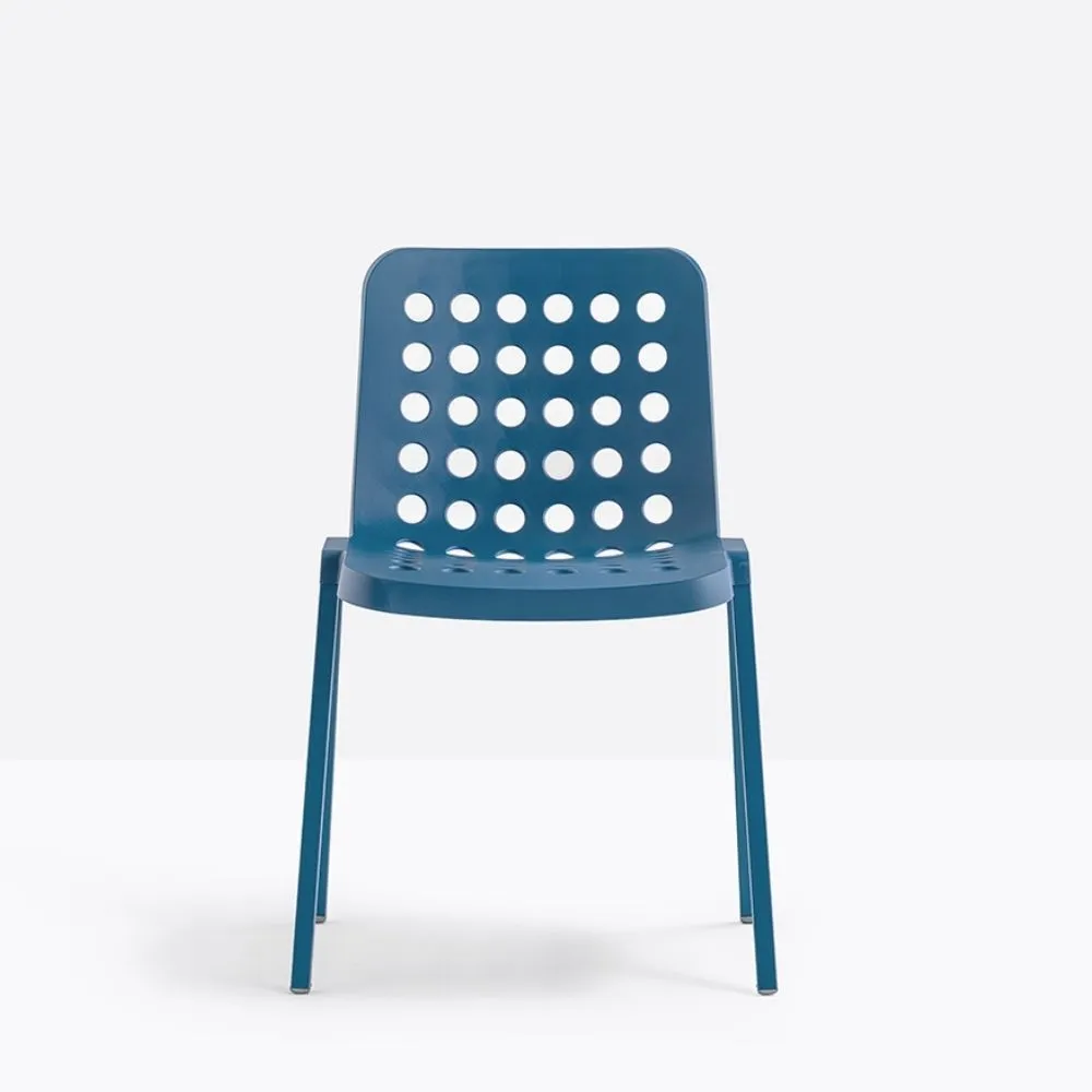 Pedrali Koi-Booki 370 stackable outdoor chair