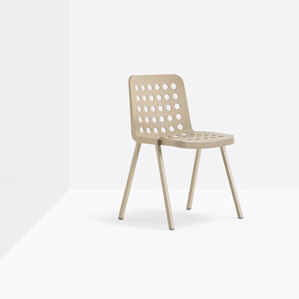 Pedrali Koi-Booki 370 stackable outdoor chair