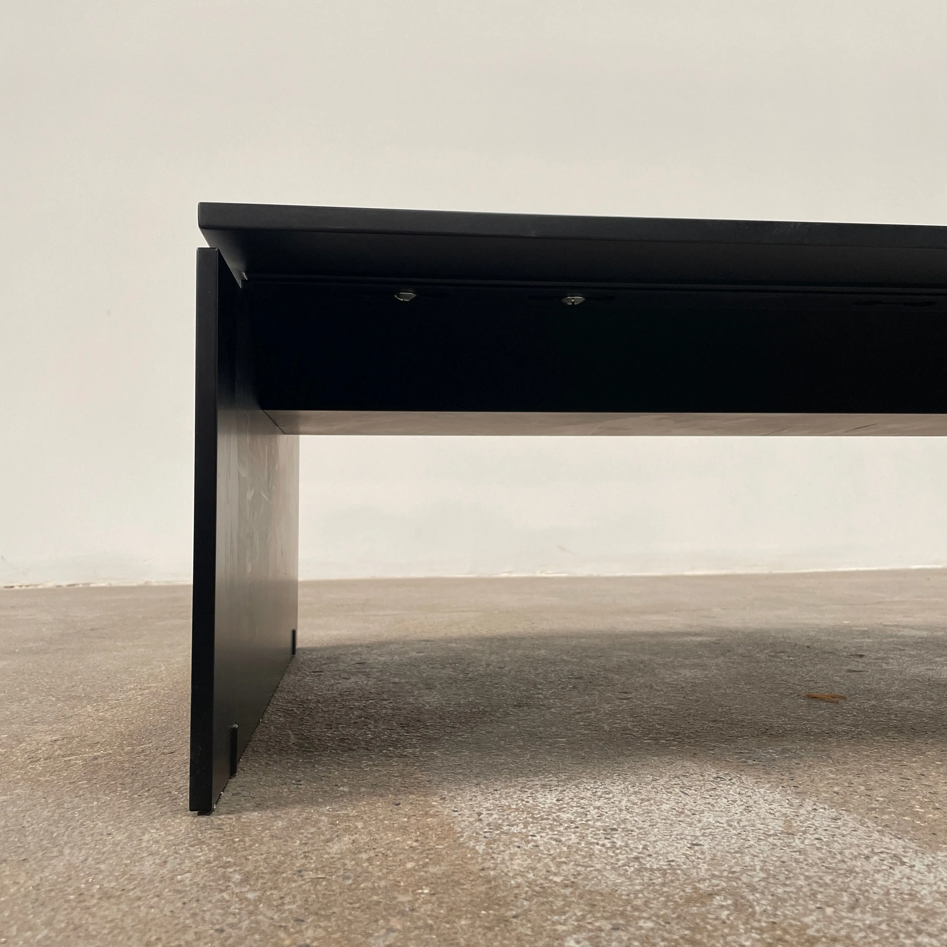 Porro Modern Light Low Table By Piero Lissoni