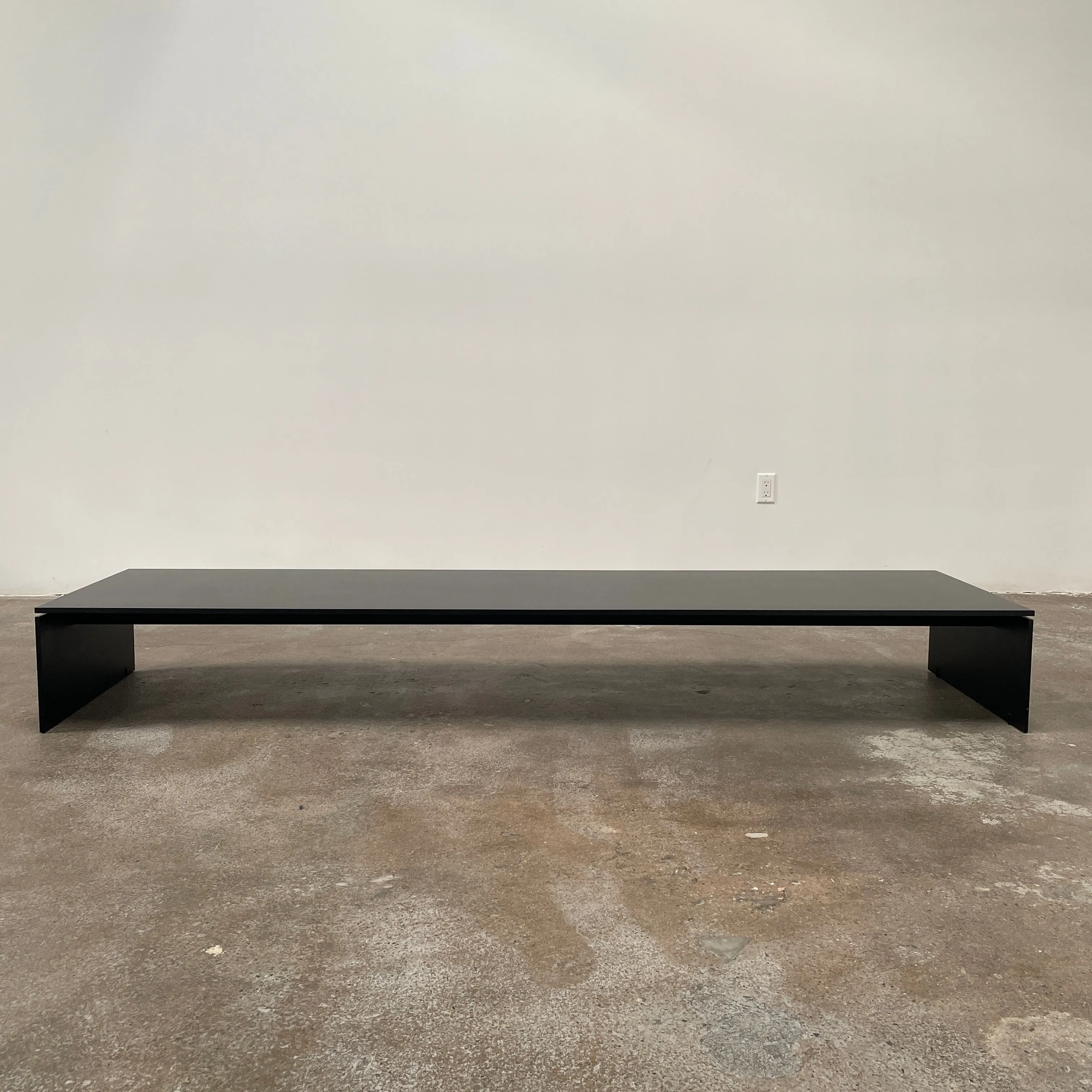 Porro Modern Light Low Table By Piero Lissoni