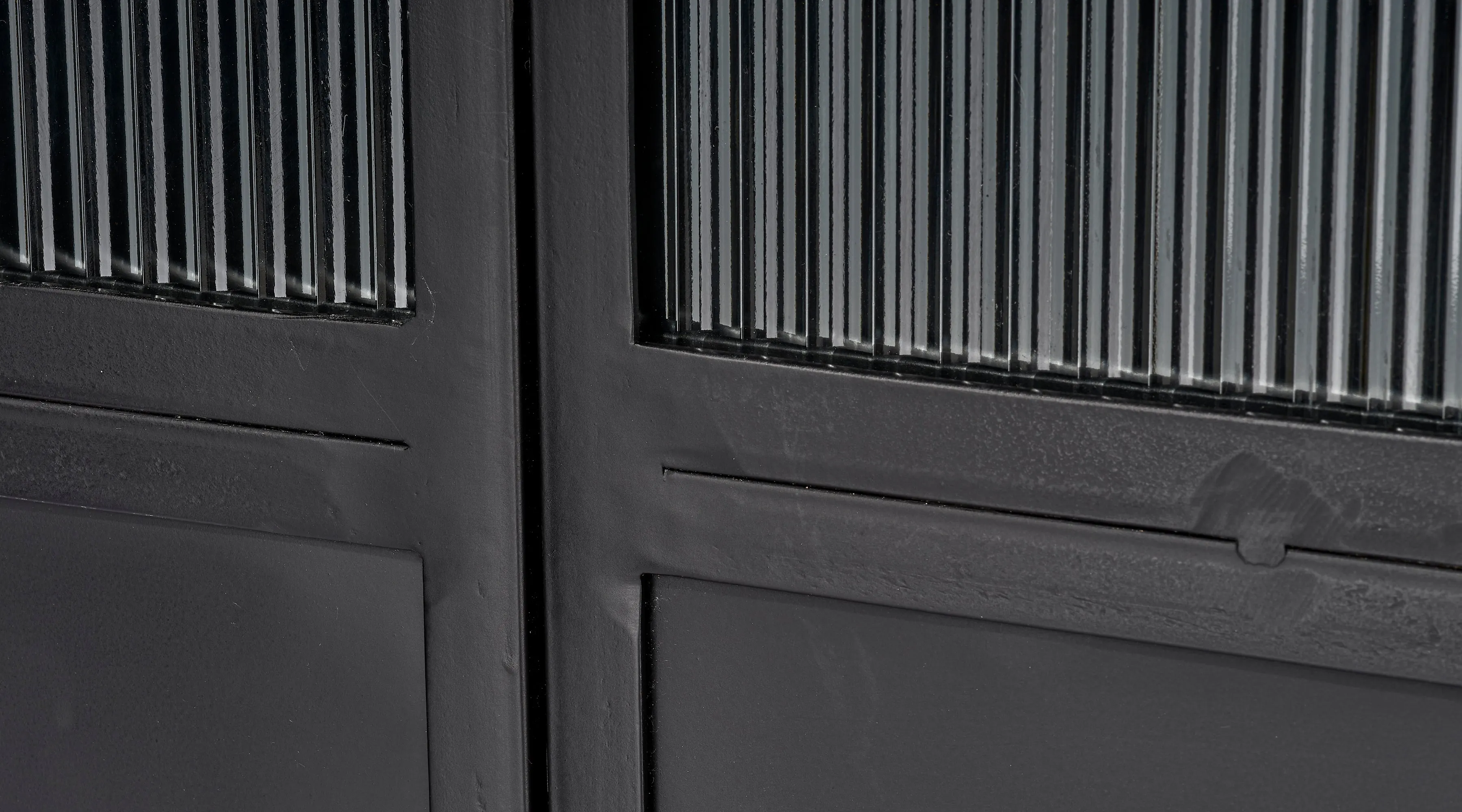 Vitrino 2 Door Dresser